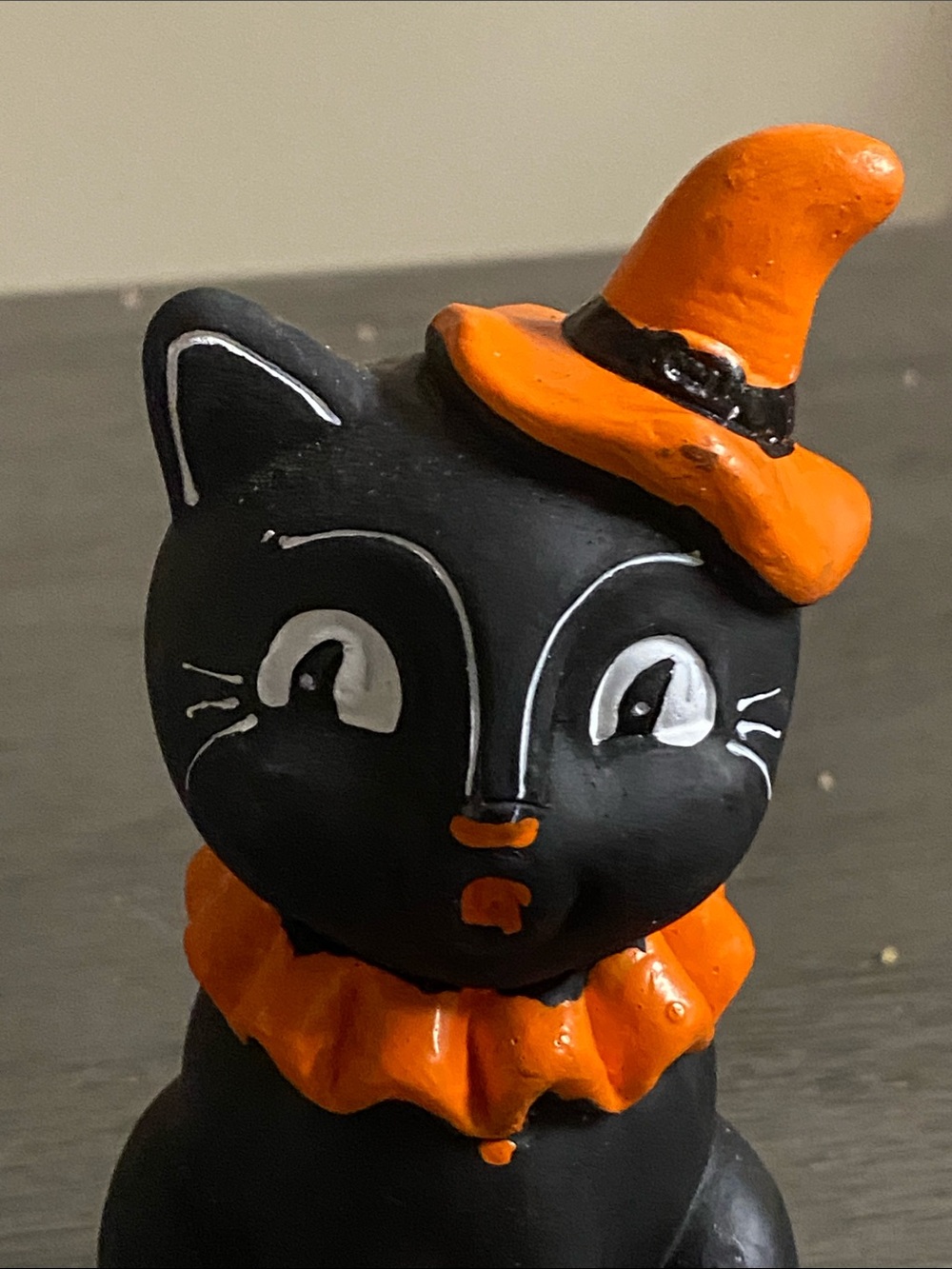 Black Halloween Cat Figurine - Picture 2 of 5